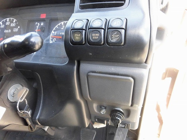 いすゞエルフパネルウイング小型（2t・3t）[写真12]