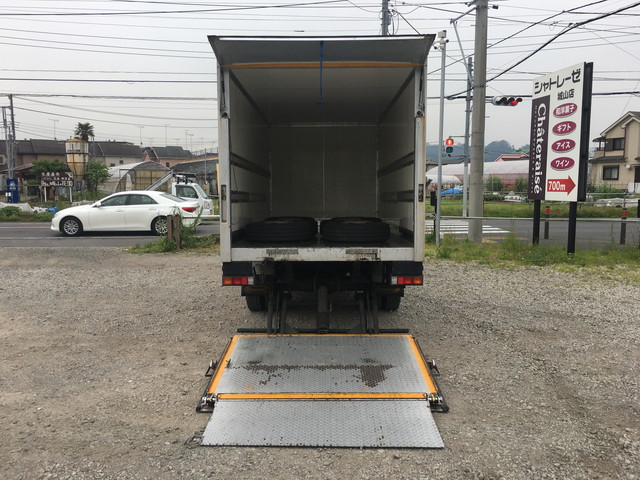 三菱ふそうキャンターアルミバン小型（2t・3t）[写真10]