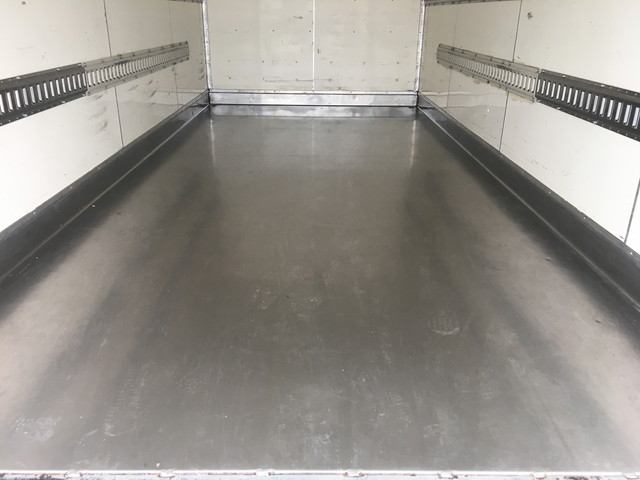 三菱ふそうキャンターアルミバン小型（2t・3t）[写真15]