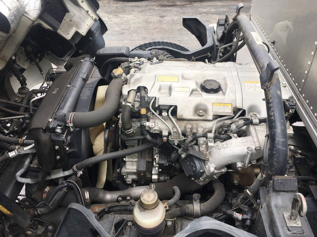 三菱ふそうキャンターアルミバン小型（2t・3t）[写真25]