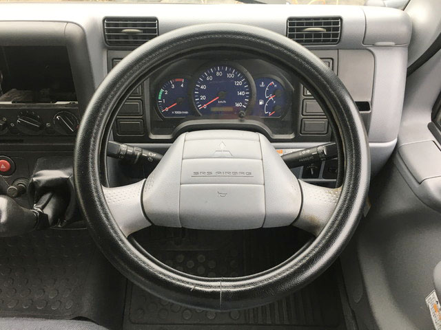 三菱ふそうキャンターアルミバン小型（2t・3t）[写真37]