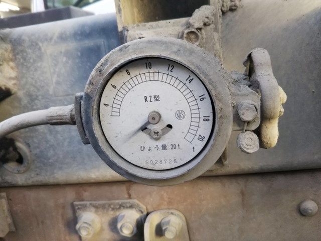 三菱ふそうスーパーグレートダンプ大型（10t）[写真12]