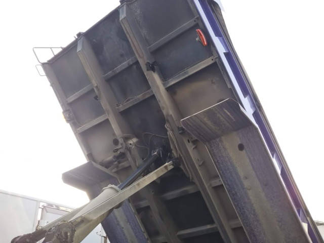 三菱ふそうスーパーグレートダンプ大型（10t）[写真05]