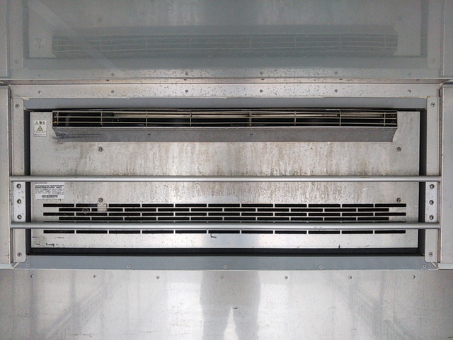 いすゞエルフ冷凍車（冷蔵車）小型（2t・3t）[写真15]
