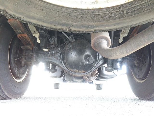 いすゞエルフ冷凍車（冷蔵車）小型（2t・3t）[写真19]