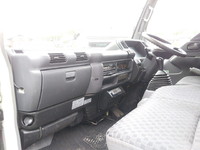 いすゞエルフ冷凍車（冷蔵車）小型（2t・3t）[写真29]