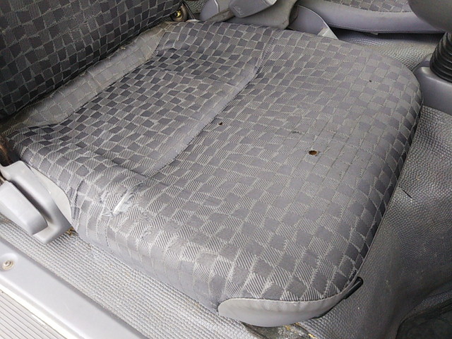 いすゞエルフ冷凍車（冷蔵車）小型（2t・3t）[写真30]