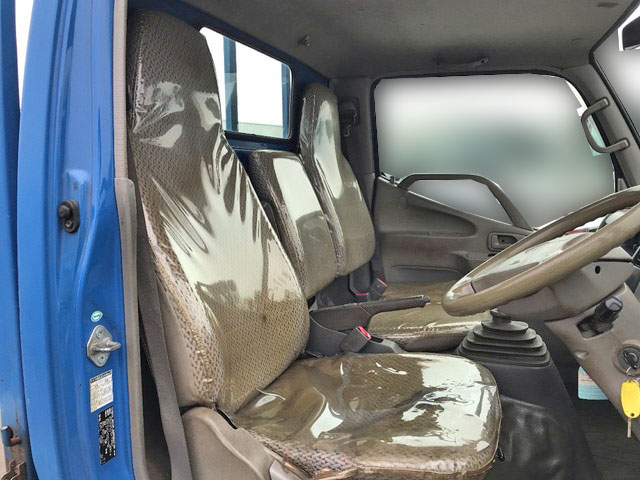 トヨタダイナ平ボディ小型（2t・3t）[写真24]