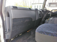 三菱ふそうファイターアルミウイング中型（4t）[写真32]