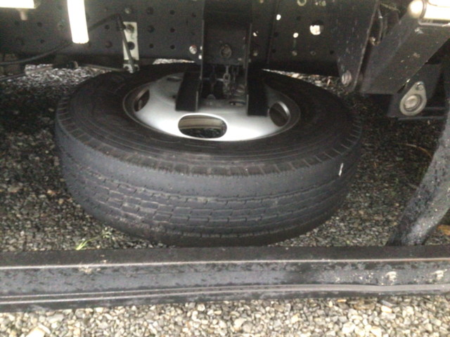 三菱ふそうキャンター平ボディ小型（2t・3t）[写真11]