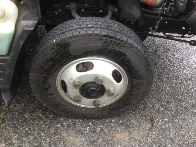 三菱ふそうキャンター平ボディ小型（2t・3t）[写真15]