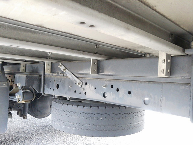 日野デュトロ冷凍車（冷蔵車）小型（2t・3t）[写真23]