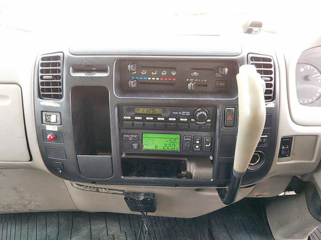 日野デュトロ冷凍車（冷蔵車）小型（2t・3t）[写真37]