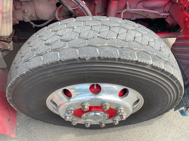 UDトラックスクオンアームロール大型（10t）[写真21]