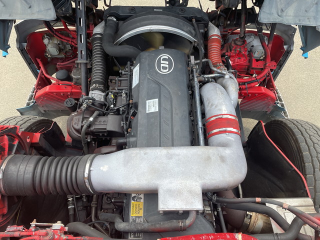 UDトラックスクオンアームロール大型（10t）[写真23]