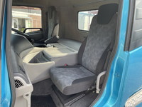 UDトラックスクオンアームロール大型（10t）[写真30]