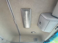 UDトラックスクオンアームロール大型（10t）[写真33]