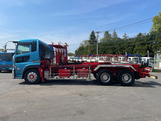 UDトラックスクオンアームロール大型（10t）[写真05]