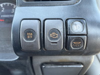 いすゞエルフダブルキャブ・ダンプ小型（2t・3t）[写真33]