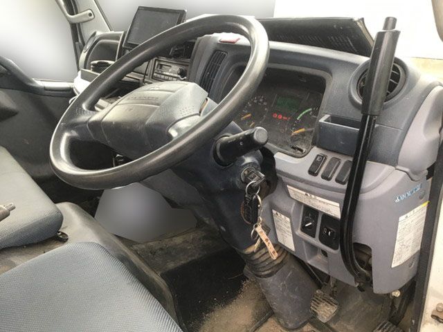 三菱ふそうキャンターダンプ小型（2t・3t）[写真13]