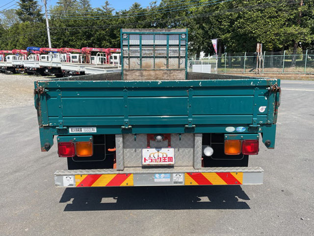 いすゞフォワード平ボディ中型（4t）[写真11]