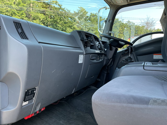 いすゞフォワード平ボディ中型（4t）[写真33]