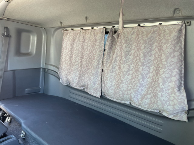 いすゞフォワード平ボディ中型（4t）[写真34]