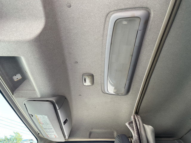 いすゞフォワード平ボディ中型（4t）[写真35]