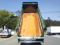 いすゞギガダンプ大型（10t）[写真11]