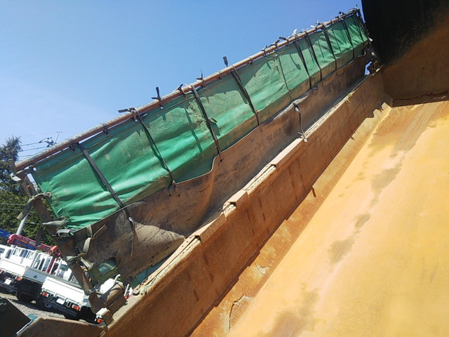 いすゞギガダンプ大型（10t）[写真13]