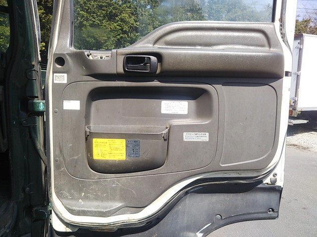 いすゞギガダンプ大型（10t）[写真29]