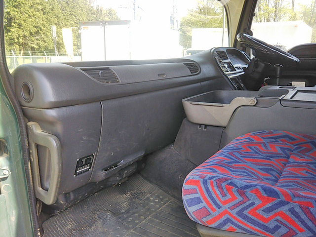 いすゞギガダンプ大型（10t）[写真33]