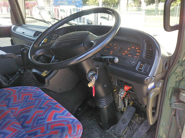 いすゞギガダンプ大型（10t）[写真31]