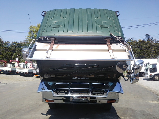 いすゞギガダンプ大型（10t）[写真09]