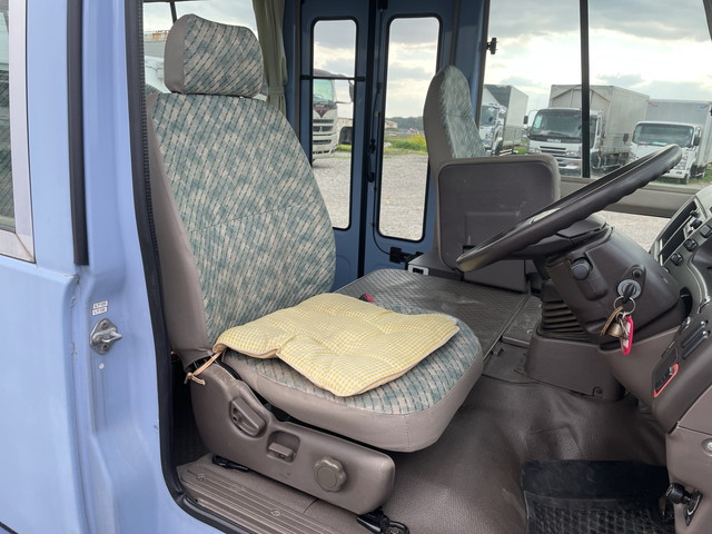 三菱ふそうローザマイクロバス[写真22]