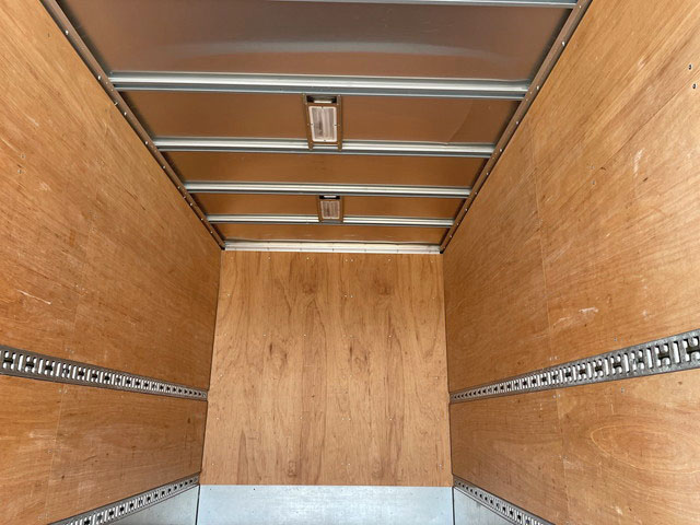 日野デュトロアルミバン小型（2t・3t）[写真12]