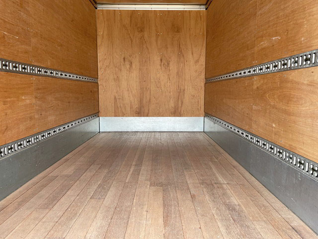 日野デュトロアルミバン小型（2t・3t）[写真13]