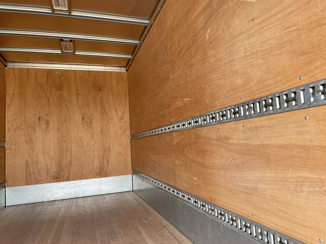 日野デュトロアルミバン小型（2t・3t）[写真15]