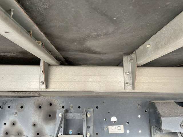 日野デュトロアルミバン小型（2t・3t）[写真24]