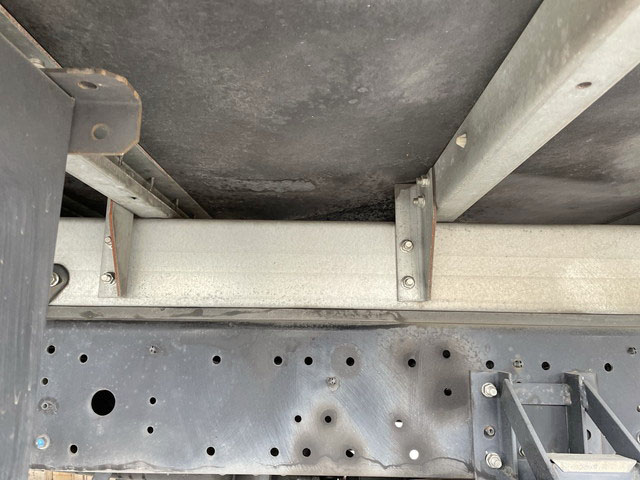 日野デュトロアルミバン小型（2t・3t）[写真25]