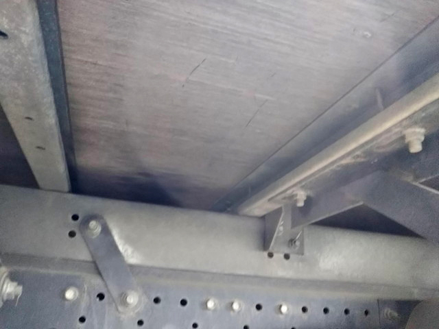 いすゞエルフアルミバン小型（2t・3t）[写真11]