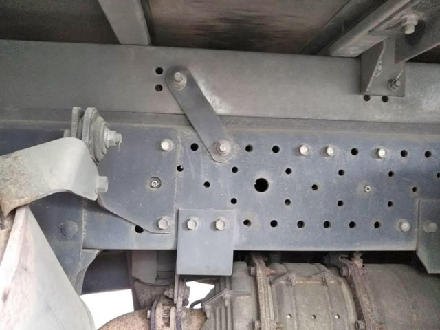 いすゞエルフアルミバン小型（2t・3t）[写真14]