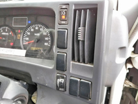 いすゞエルフアルミバン小型（2t・3t）[写真24]