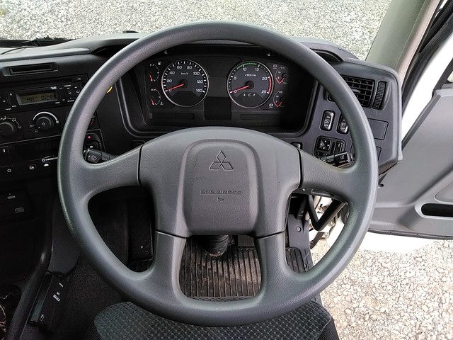 三菱ふそうスーパーグレート冷凍車（冷蔵車）大型（10t）[写真29]