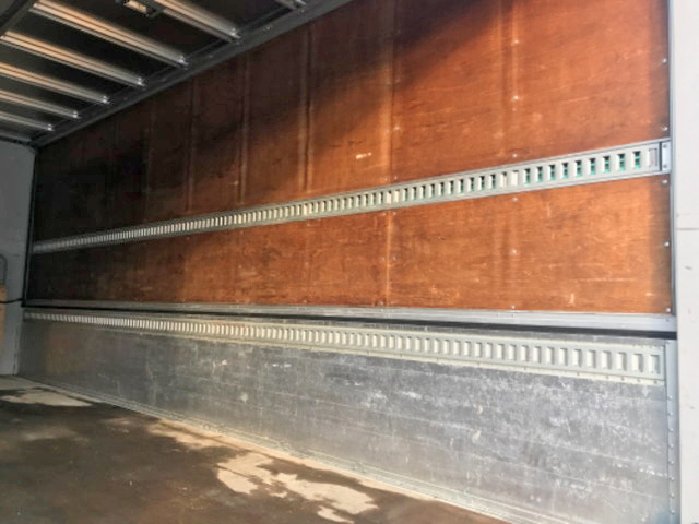 いすゞフォワードアルミウイング中型（4t）[写真06]