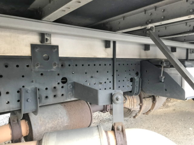 いすゞフォワードアルミウイング中型（4t）[写真09]