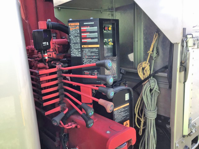 三菱ふそうキャンタークレーン4段小型（2t・3t）[写真06]