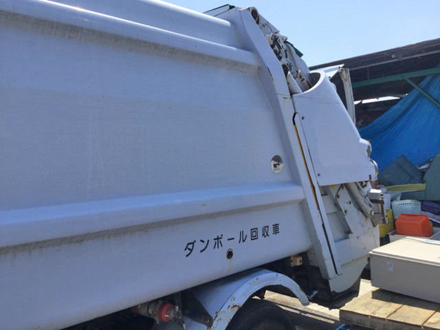 日野レンジャーパッカー車（塵芥車）中型（4t）[写真02]