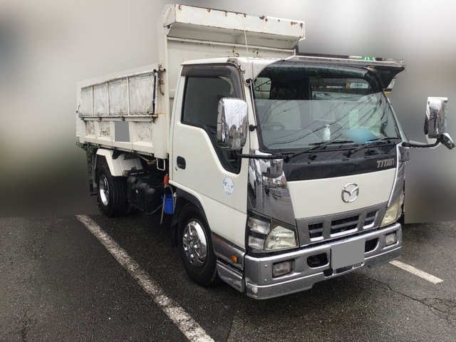 マツダタイタンダンプ小型（2t・3t）[写真02]