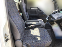 いすゞエルフアルミブロック小型（2t・3t）[写真16]